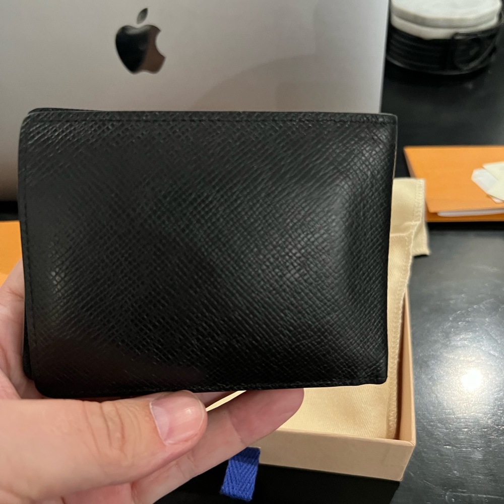 Men’s Louis Vuitton Wallet - Picture 6 of 8